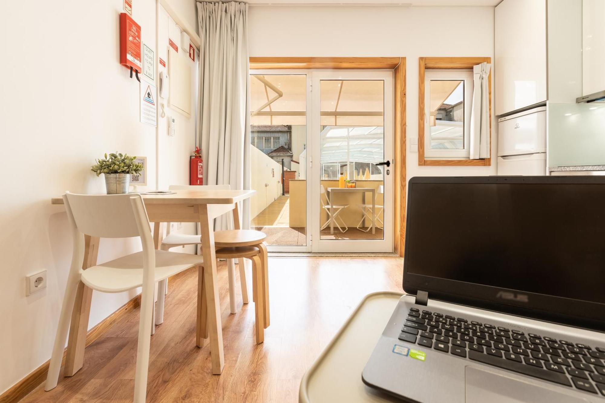 733 Costa Cabral Metro Residence Porto Phòng bức ảnh